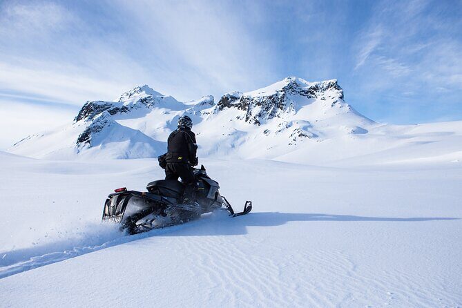 Glacier Rush – Fast pace snowmobile - SnoMo Glacier - Getting to base camp from Gullfoss without wasting daylight