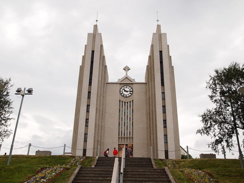 Godafoss Express Classy Round Trip Multiple Drop Off Choice - Akureyri return: how the drop-off choices actually help