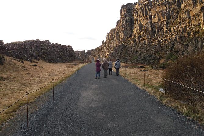 Golden Circle - Golden Circle Viewpoint Photos: Short Stop, Big Payoff