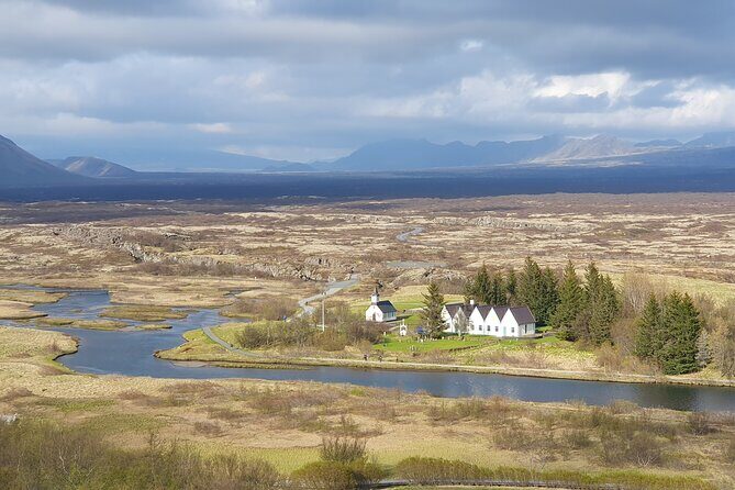 Golden Circle German-speaking small group tour from Reykjavík - Laugarvatn Warm Lake and Geothermal Bread Baking