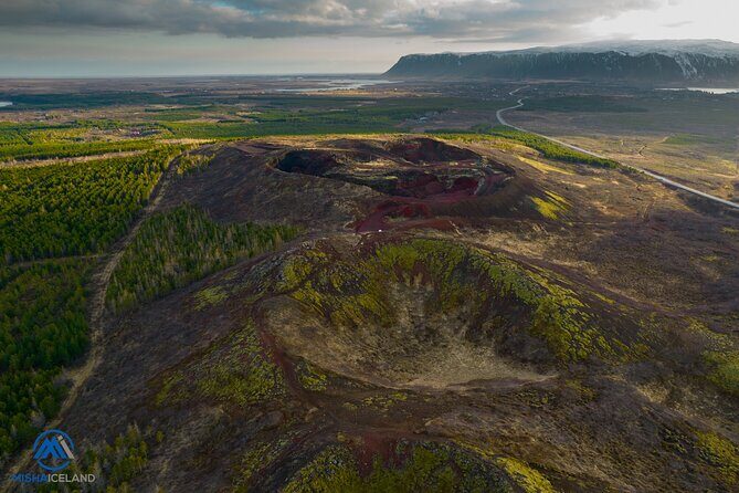 Golden circle Iceland - Stop 1: Kerið Crater Walk, Volcano Views Up Close