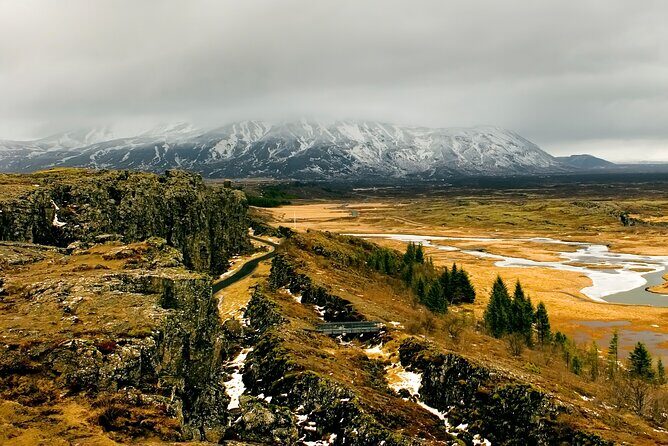 Golden Circle, Kerid and Sky Lagoon Small Group Day Tour - Þingvellir National Park: tectonic plates and the Althing story