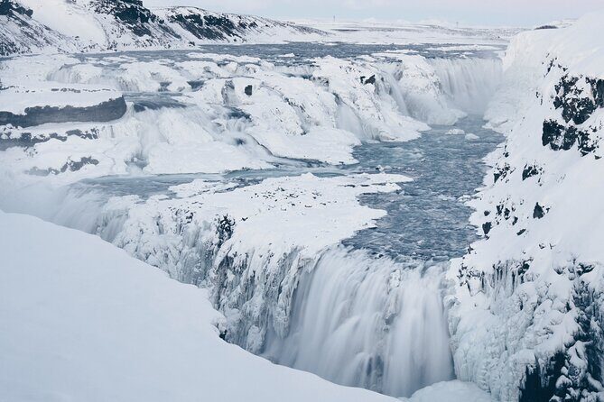 Golden Circle, Northern Lights and Blue Lagoon Tour with Ticket - Northern Lights chase: the waiting part (and why guides matter)