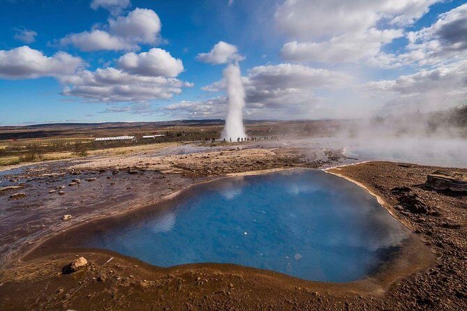 Golden Circle Premium Tour with Fridheimar Farm - Þingvellir National Park: UNESCO between two continental plates (about 1 hour)