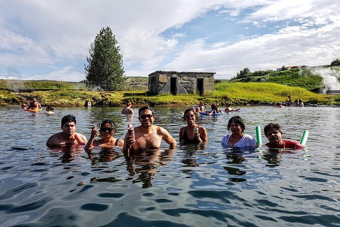 Golden Circle Private Day Tour - up to 9 passengers - Guides make it: sagas on the road, real culture on the ground