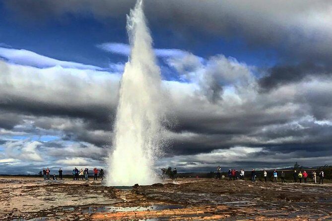 Golden Circle & Secret Lagoon & Friðheimar (lunch included) - PRIVATE TOUR - Thingvellir National Park: tectonic rift valley and the Öxarárfoss walk