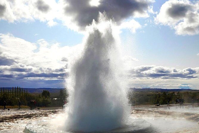 Golden Circle & Secret Lagoon Luxury Private Tour in a new luxury Mercedes Benz - Pickup, Timing, and What 8 Hours 45 Minutes Really Means
