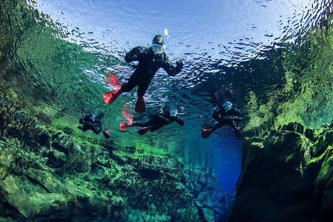 Golden Circle & Silfra Snorkeling Small-Group Supersaver Combo - Þingvellir National Park: Where Two Continents Meet Above Water
