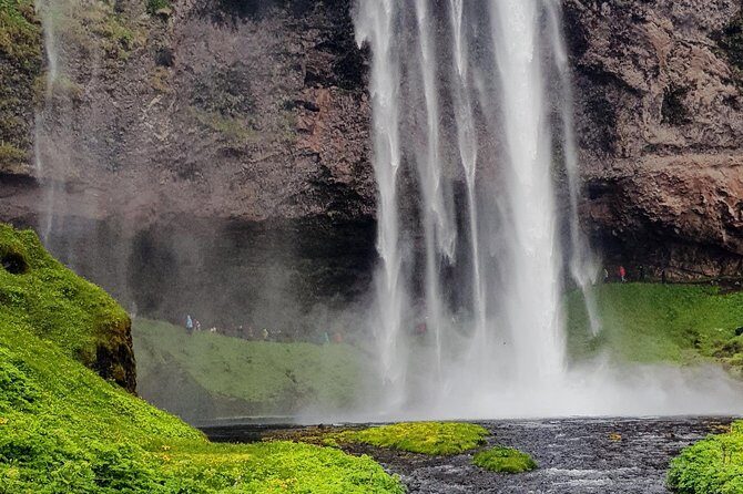 Golden Circle & South Coast Tour - Skógafoss and Seljalandsfoss: waterfall stops built for photos