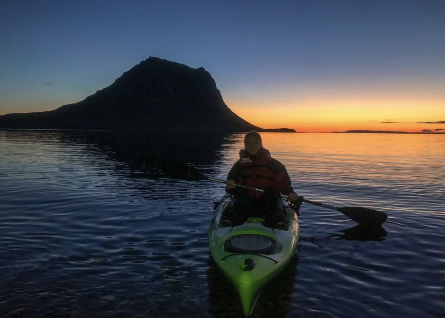 Grundarfjörður: Midnight Sun Kayaking Adventure - From shore to open water: your first lesson before the scenery hits