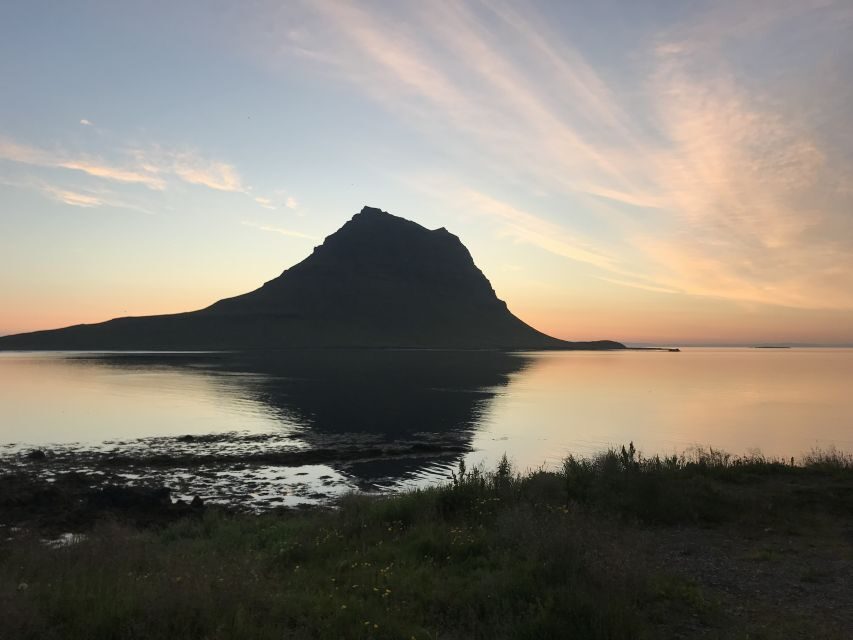Grundarfjörður: Midnight Sun Kayaking Adventure - Warm up after paddling: the hot drink finish helps a lot
