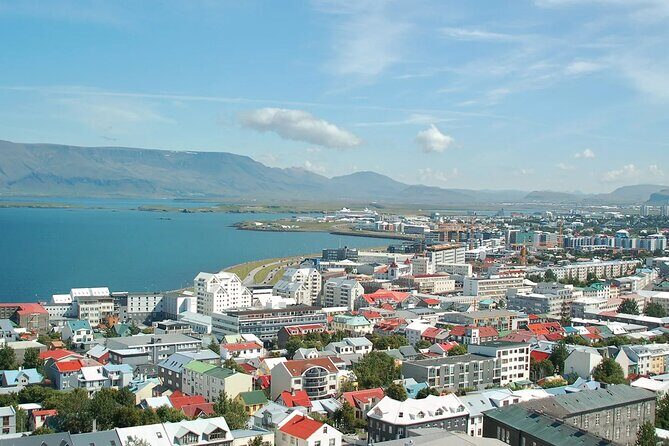 Helicopter tour from Reykjavik: Hengill Area with at site landing - Meeting point and timing: Ace FBO Reykjavik and a smooth return