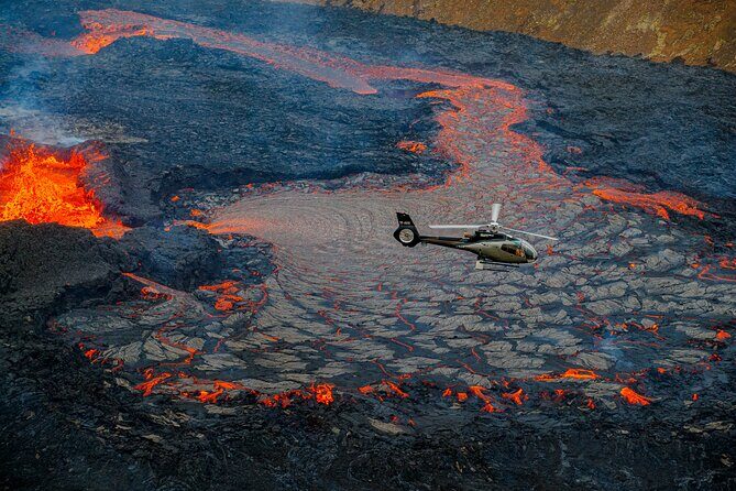 Helicopter Tour Over Iceland’s Reykjanes Volcano Eruption Site - The Pilot’s Role: Why the Flight Feels Like a Guided Lesson