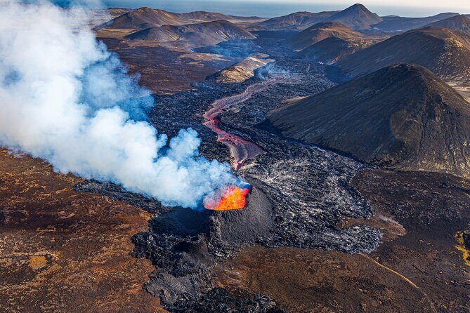 Helicopter Tour Over Iceland’s Reykjanes Volcano Eruption Site - Weather and Eruption Reality: Why Your Exact View Might Differ