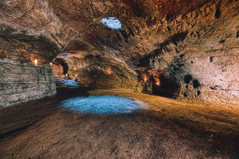 Hella: Guided Tour of Ancient Man-Made Caves - Why the location by Hella is so convenient