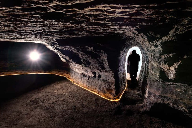 Hella: Guided Tour of Ancient Man-Made Caves - How the one-hour guided tour really plays out