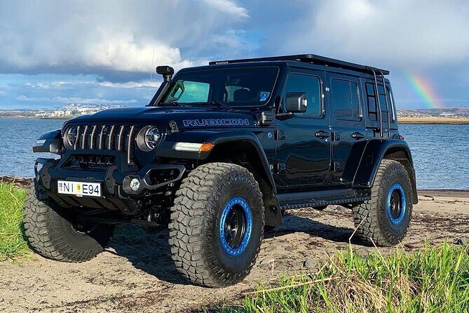 Highlights of Iceland / private guided super Jeep tour - Inside the glacier: what the ice cave visit is really about