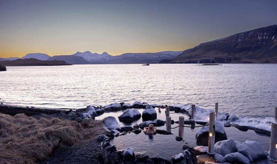 Hvammsvik Hot Springs: Admission Package - When to go for Northern Lights and Midnight Sun