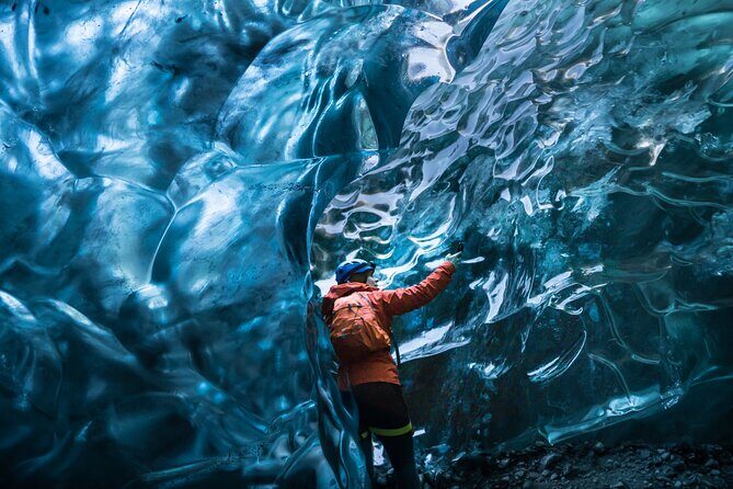 Ice Cave and Glacier Walk into Blue Glacier Canyon - Extra Glacier Features: Canyons, Moulin Moments, and More Cave Sections