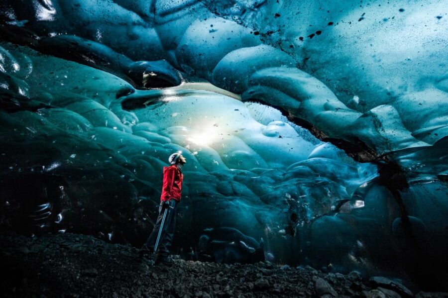 Iceland 3-Day Tour Golden Circle, Glacier Lagoon, & Ice Cave - South Coast day: black sand at Reynisfjara, Jokulsarlon icebergs, Diamond Beach, and a natural ice cave