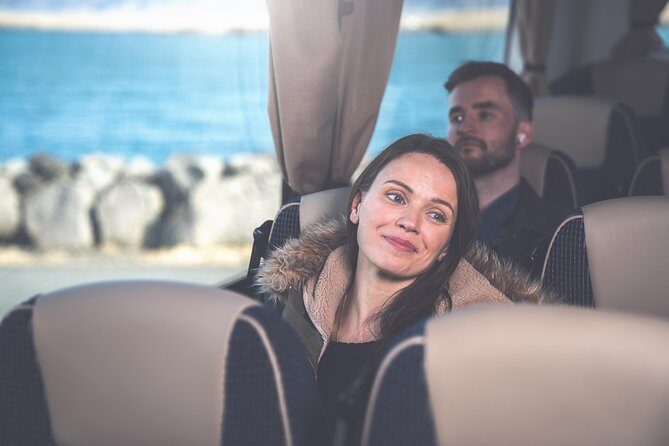 Iceland: Airport Transfers between Keflavik and Reykjavik Hotels - The 45-Minute Rule: How Flight Timing Shapes Your Ride