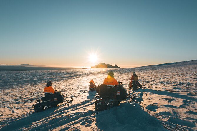 Iceland Golden Circle & Glacier Snowmobiling Guided Experience - Þingvellir National Park: Seeing a Rift Valley Up Close