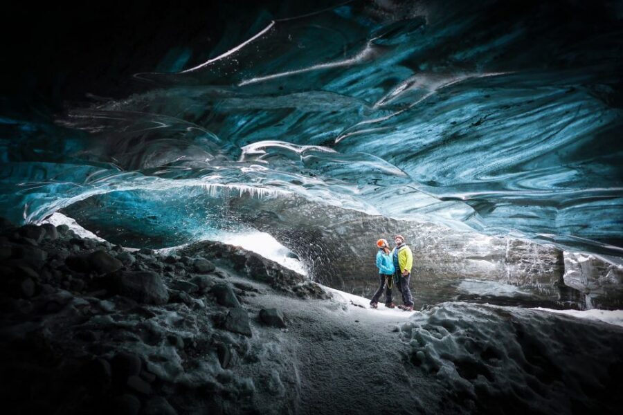 Iceland: Ice Cave Captured with Professional Photos - What’s included (and what you must bring) for cold-weather cave time