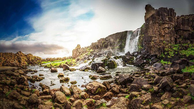 Iceland Stopover: The Golden Circle Day Tour - Geysir Geothermal Area: Strokkur’s Reliable Eruption vs. the Classic Geysir