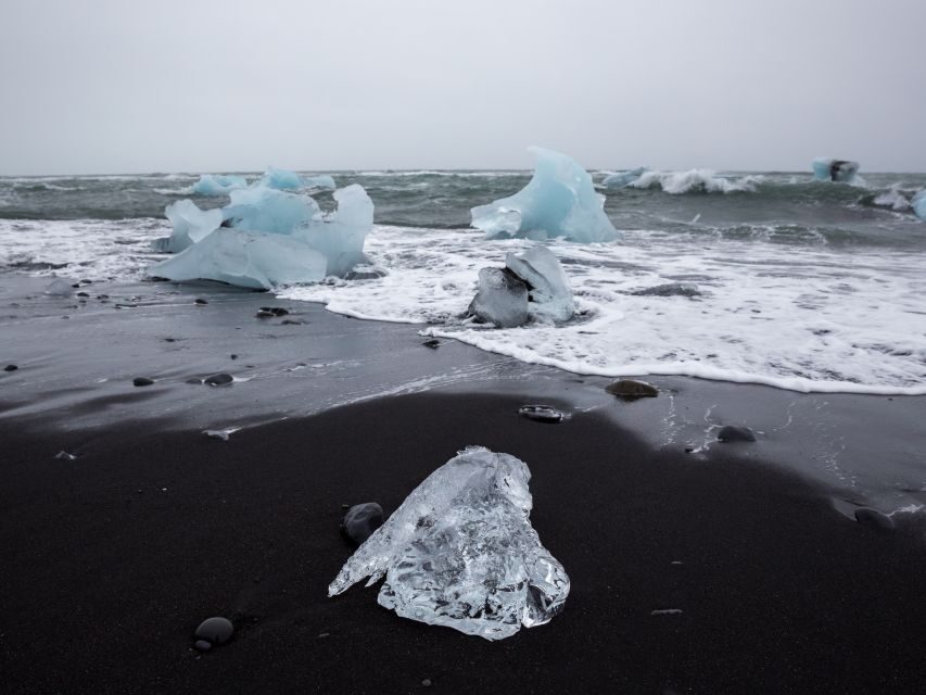 Jökulsárlón Floating Glacier & Diamond Beach Day Tour - Key things you’ll notice on this Jökulsárlón and Diamond Beach day