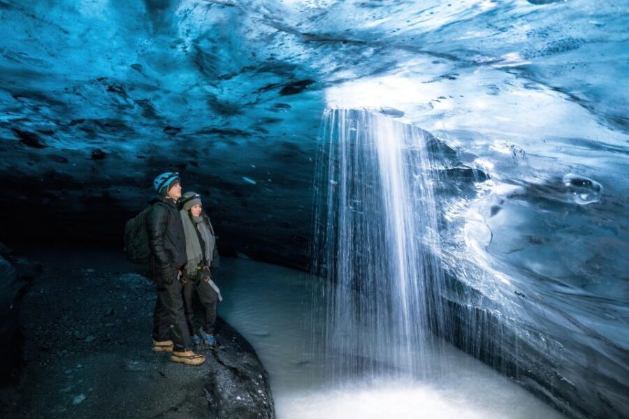 Jökulsárlón: Glacier Hike, Ice Cave, and Photoshoot Package - Entering the lower ice cave: lighting, timing, and what makes it special