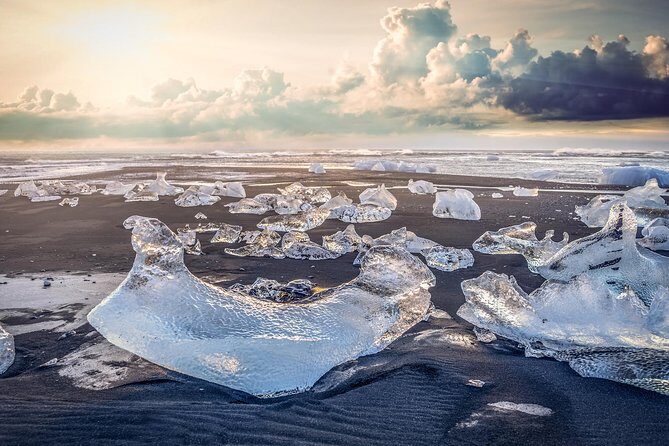 Jökulsárlón Glacier Lagoon and the South Coast Private Tour from Reykjavik - Start Time at 7:00 am: Reykjavík Pickup and the Private-Vehicle Rhythm
