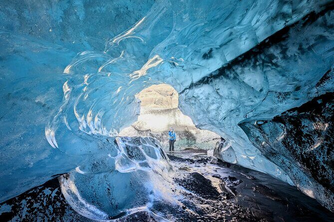 Jökulsárlón: Visit a Natural Blue Ice Cave - Jökulsárlón Glacier Lagoon Transfers: Two Drives, One Big Purpose