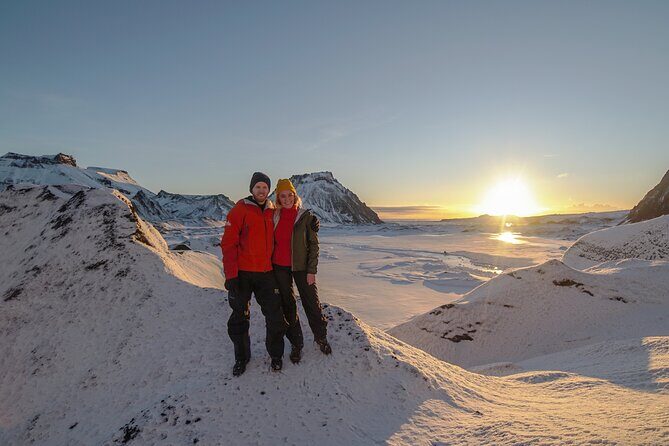 Katla Volcano Ice Cave - Super Jeep Tour from Vik - Finding the pickup behind Ice Cave Bistro (and why it matters)