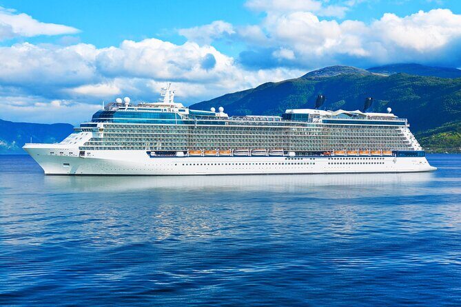 Keflavik Airport Private Transfer To/From Reykjavik cruise Ports - Meet-and-Greet Reality at KEF and Reykjavik Terminals