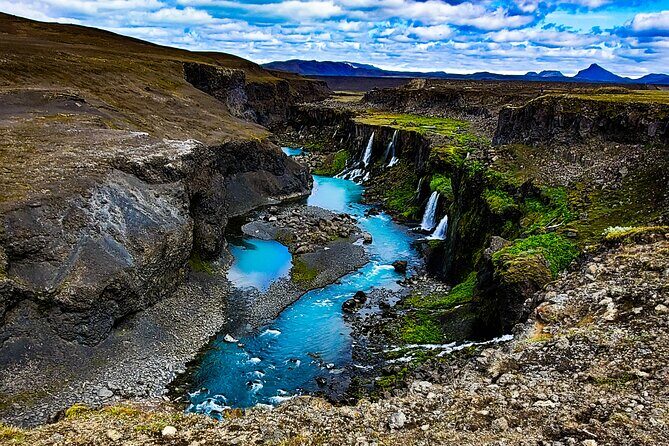 Landmannalaugar, Hekla, Sigoldugljufur 4x4 tour with Hiking - Who This Tour Fits Best (And Who Might Prefer Something Easier)