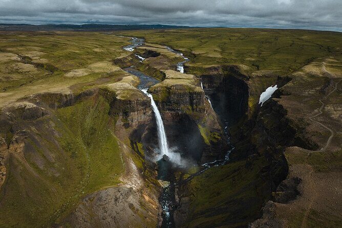 Landmannalaugar & SecretGems | Private Tour | PRO Photos included - The 8:30am Reykjavik pickup and a private group of up to 5