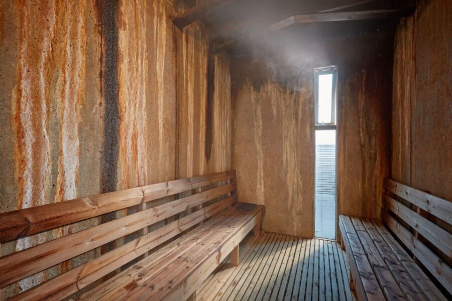 Laugarvatn: Laugarvatn Fontana Geothermal Baths Entry Ticket - Locker rooms and showers: small details that affect comfort