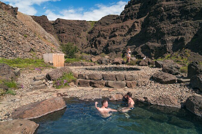 Lava Waterfalls, Sagas & Unique Canyon Baths - Small Group Tour - Hraunfossar and Barnafoss: Two Waterfalls, Two Stories