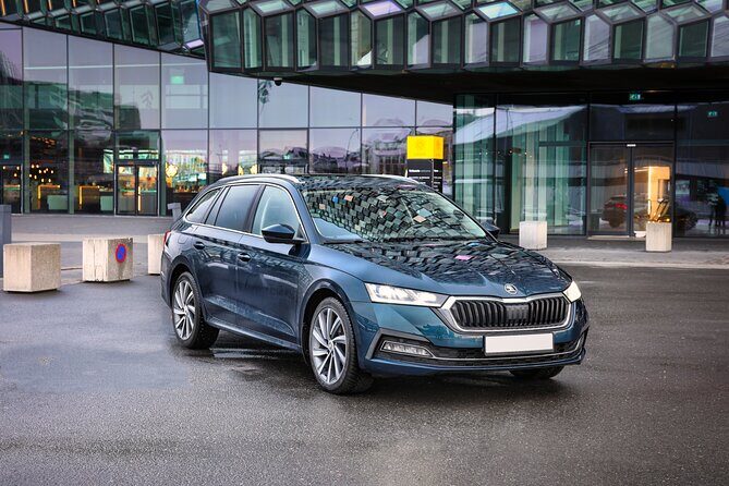 Luxury Private Transfer from Reykjavik to Keflavik Airport - Inside the Ride: Clean Car, Safe Driving, and Little Extras