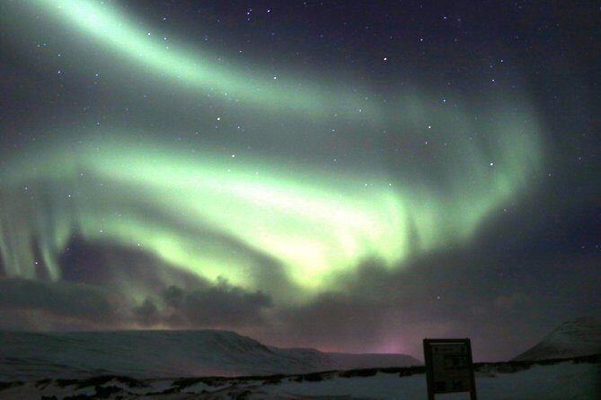 Northern Lights 4x4 Jeep/van Tour from Akureyri - Hot Cocoa and a Twisted Doughnut: A Small Inclusion With Big Impact