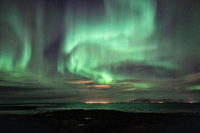 Northern Lights Private Tour from Reykjavik - Comfort and Tools: WiFi, Chargers, and Warm Drinks