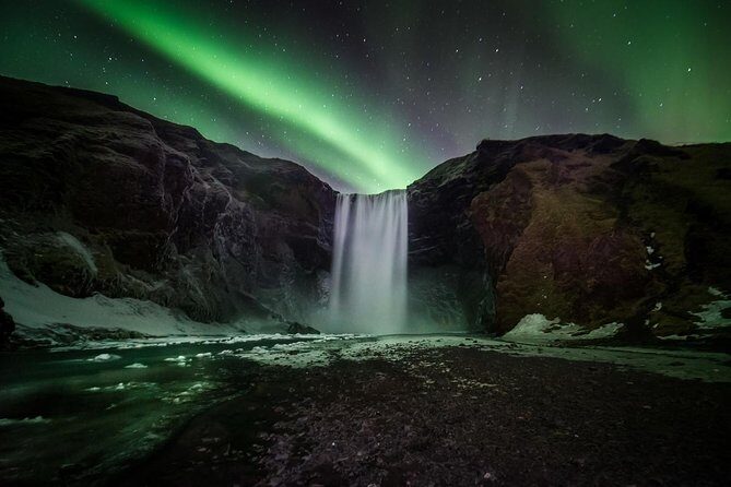 Northern Lights Small Group Tour from Reykjavik with Free Photos - What to Wear: Iceland Nights Are a Different Sport