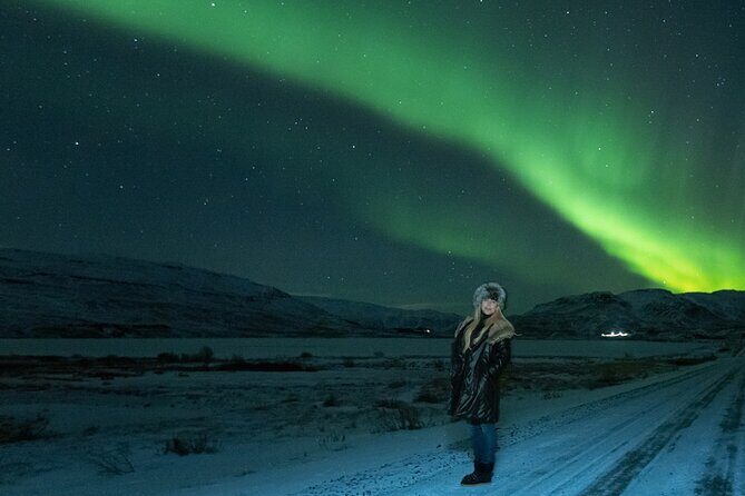 Northern Lights Small Group Tour with Photos - Northern Lights chasing with pro photos in a 4–5 hour window