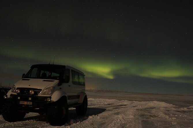 Northern Lights Super Jeep Guided Tour with Hot Drink & Snack - Key things to know before you book