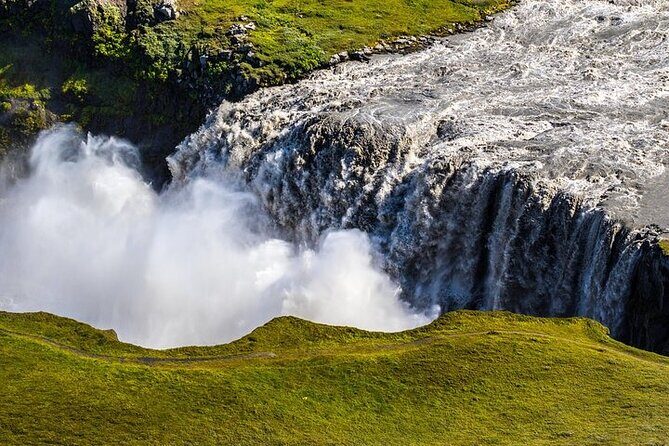 Premium 4x4 Diamond Circle Tour - Premium 4x4 comfort from Akureyri: small group, long day
