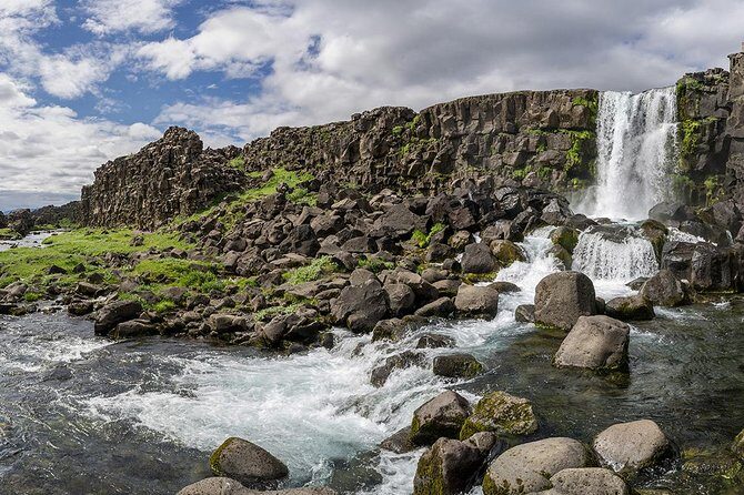 Premium Golden Circle Tour in Jeep - Stop 1: Pingvellir National Park and the Europe–America Moment