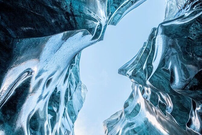 Premium Ice Cave Tour Vatnajokull Iceland - Fjallsárlón Frost Restaurant: the meeting point that keeps things smooth