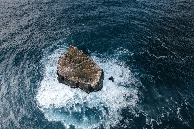 Private 3 days Tour and Northen Lights Experience with Photography with Luke - Day 3 South Coast: waterfalls, black sand, birds, and glacier ice