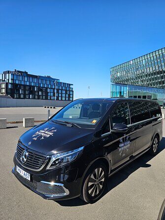 Private 3 Hours Tour with Airport Transfer in Reykjavik - Grótta Lighthouse: The Windy Endpoint With Ocean Views
