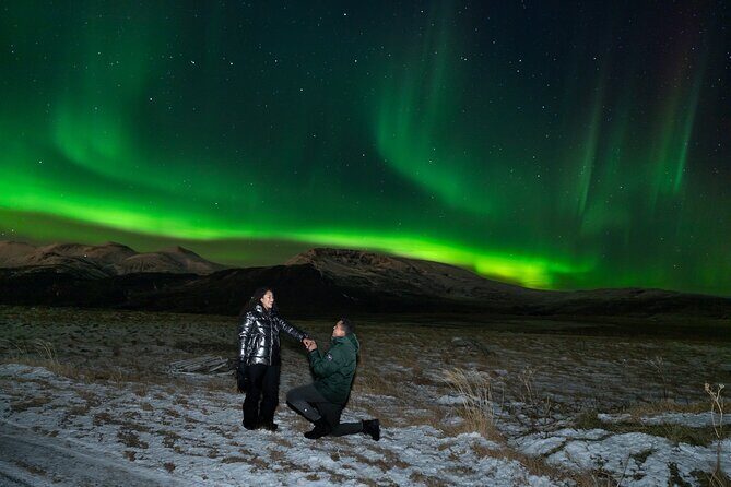 Private Aurora Hunt with Photos in Super Defender - Timing and comfort: dressing for 4 to 5 hours of real waiting